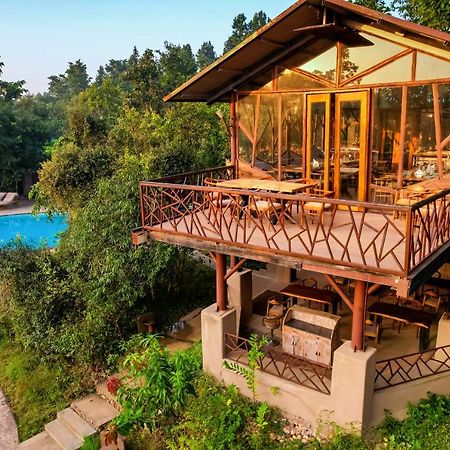 Kanha Jungle Camp エクステリア 写真