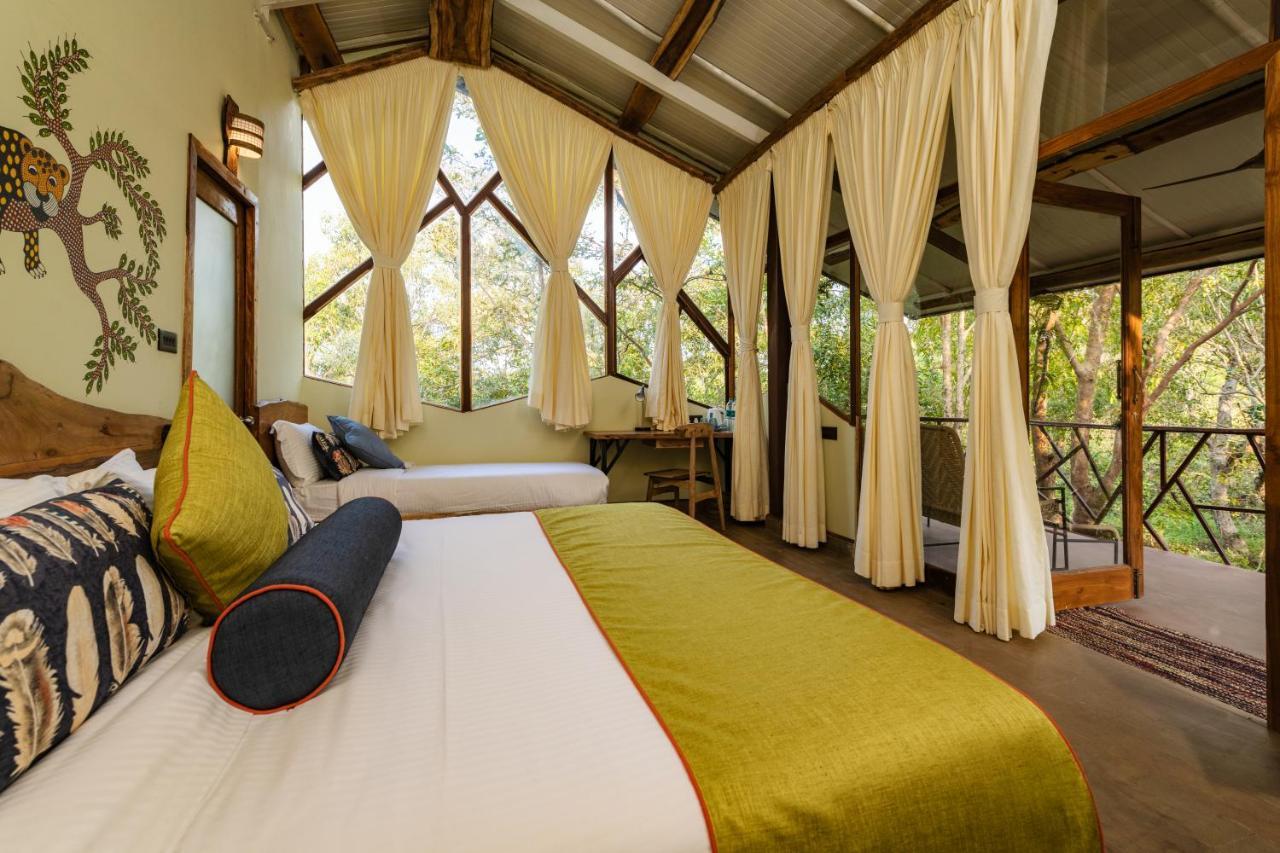 Kanha Jungle Camp エクステリア 写真