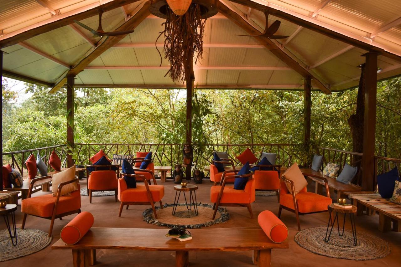 Kanha Jungle Camp エクステリア 写真