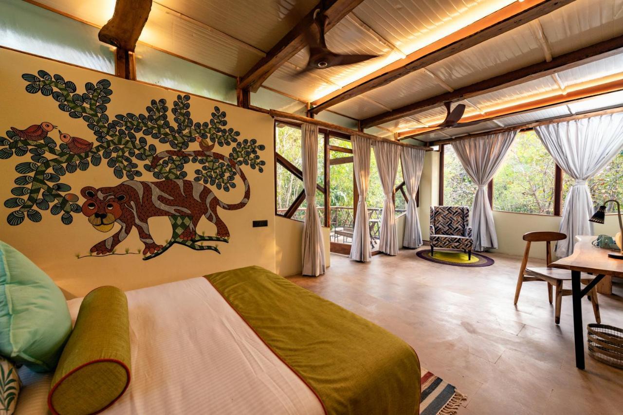 Kanha Jungle Camp エクステリア 写真