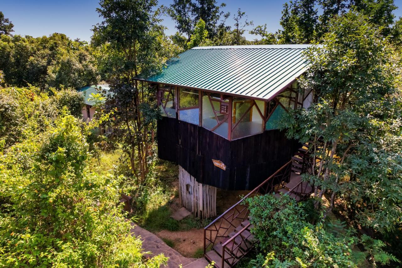 Kanha Jungle Camp エクステリア 写真
