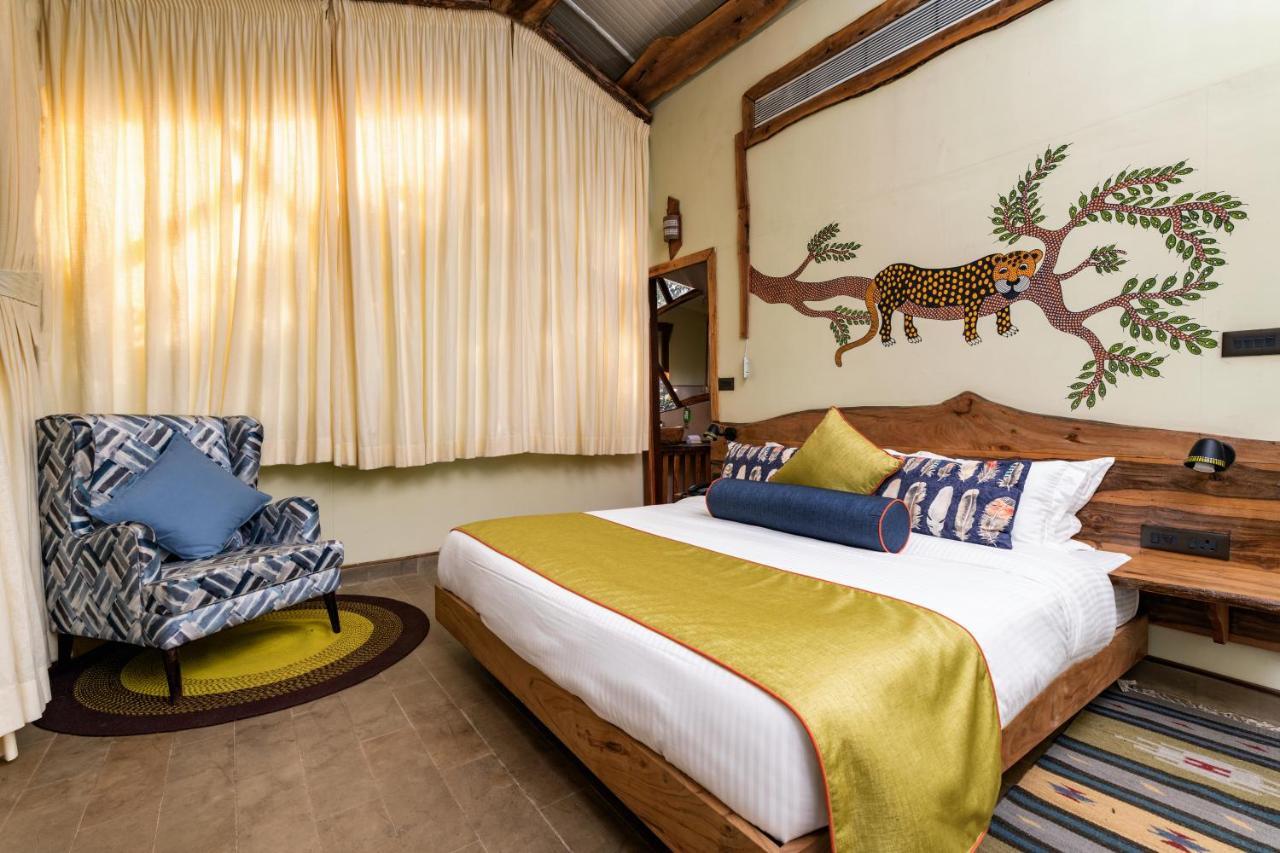 Kanha Jungle Camp エクステリア 写真