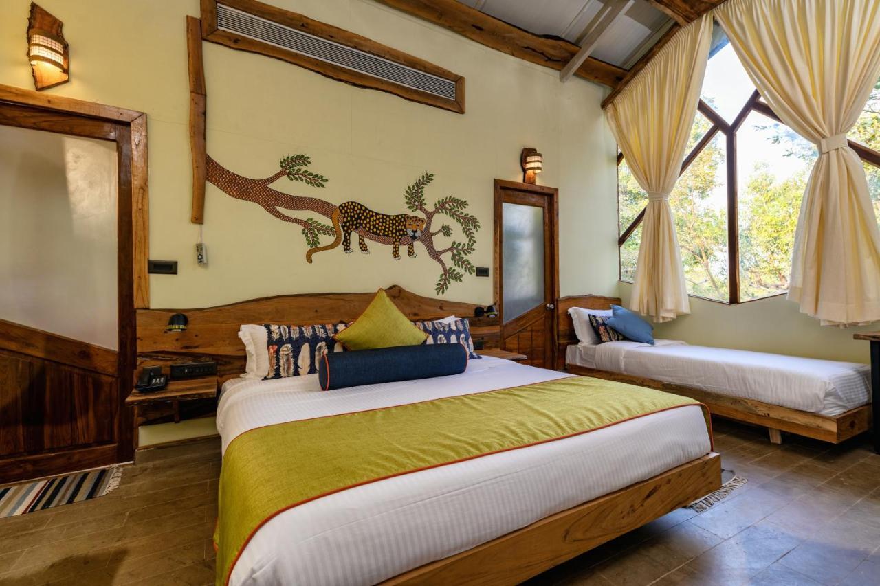 Kanha Jungle Camp エクステリア 写真