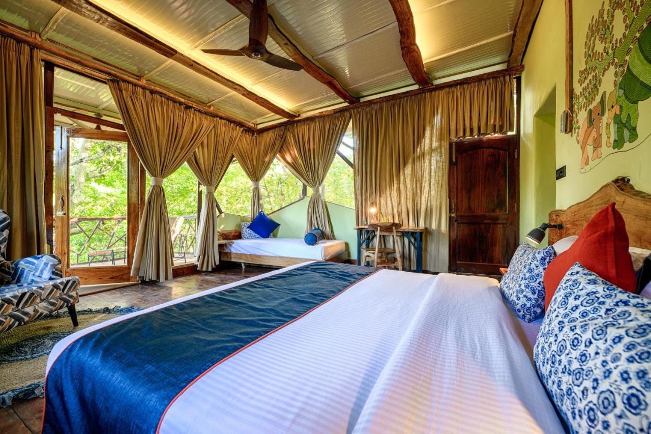 Kanha Jungle Camp エクステリア 写真