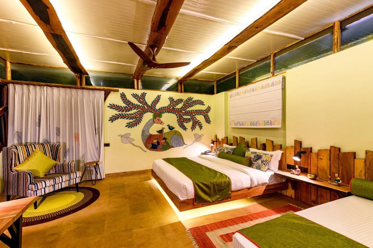 Kanha Jungle Camp エクステリア 写真